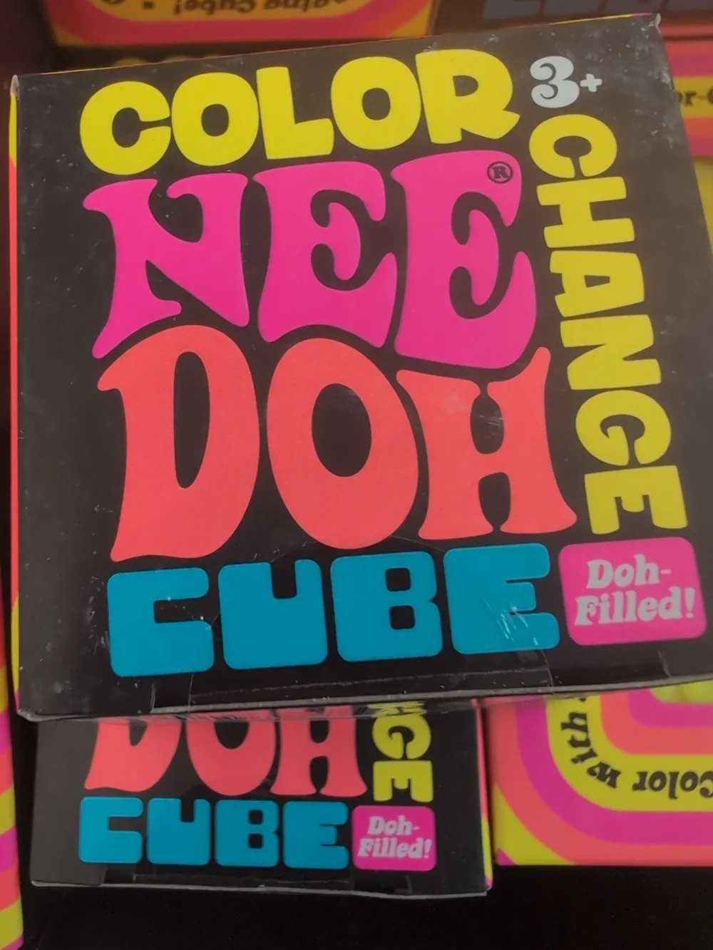 NeeDoh Color Change Cube - Bright Retro Colors